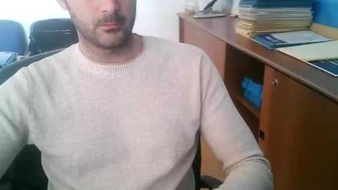 giuseppevai1 online show from November 17, 11:46 am