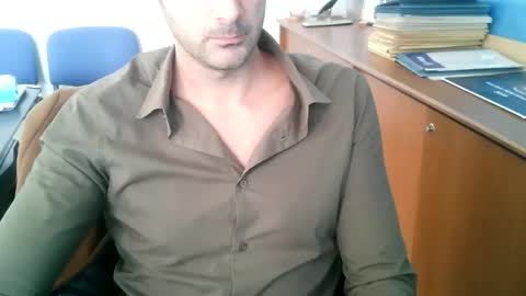 giuseppevai1 online show from November 11, 11:45 am