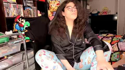 glaceon9 online show from April 14, 9:56 am