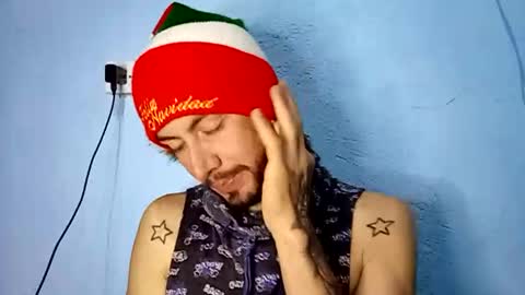 gladiador3017 online show from December 18, 2:40 am