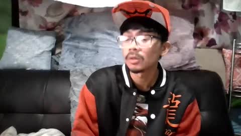 Snapshot of glennbunnylovedaddy69 chatting on September 9, 12:27 pm glennbunnylovedaddy69 online show from September 9, 12:27 pm