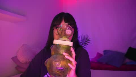 Mimi online show from April 17, 10:01 pm