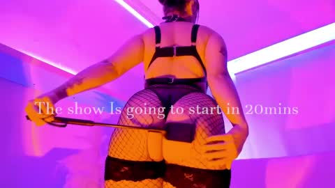 Mimi online show from May 25, 8:04 pm
