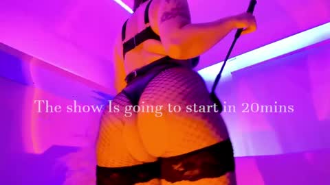 Mimi online show from May 12, 9:46 pm