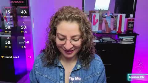 Snapshot of gloriacrespo chatting on October 16, 12:21 am gloriacrespo online show from October 16, 12:21 am