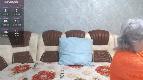 Gloriasguirt online show from November 19, 2:22 am