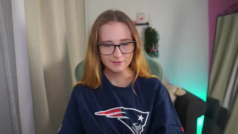 Monica online show from February 8, 9:02 am