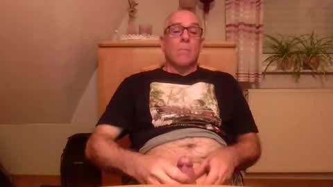 gngh1969 online show from May 20, 9:32 pm