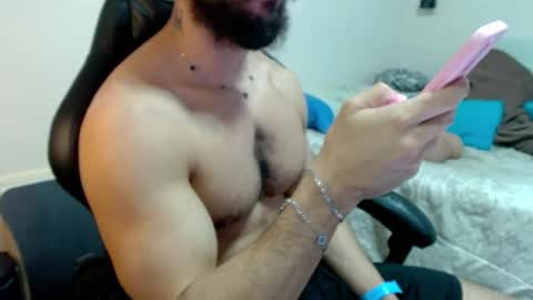 god hunkules online show from March 12, 5:06 pm