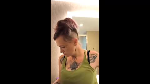 godd3ssr3n3gad3 online show from March 26, 11:54 pm