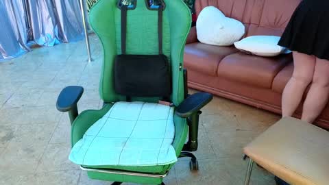 Angela online show from January 2, 4:02 pm