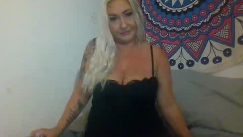 goddessmarilynblue online show from June 18, 3:45 am