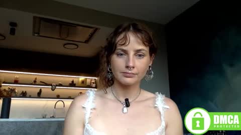 Snapshot of goddessmiamuse chatting on October 24, 12:06 pm goddessmiamuse online show from October 24, 12:06 pm