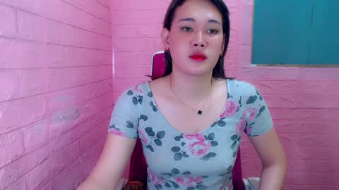 Kerstina is BACK online show from December 3, 5:26 am