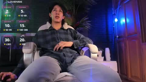 HUAN online show from February 13, 8:27 am