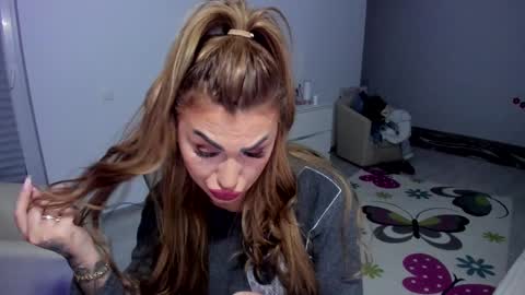 Nicole.. online show from January 27, 5:14 am