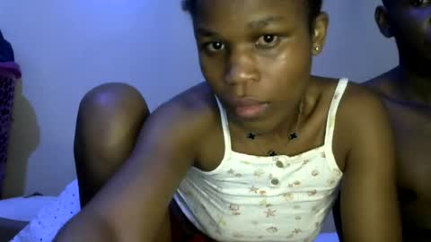 Lover birds online show from July 26, 1:25 am