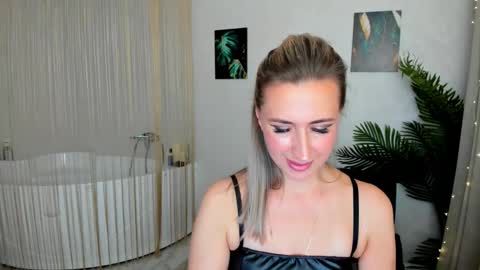 Olivia online show from September 20, 7:39 pm