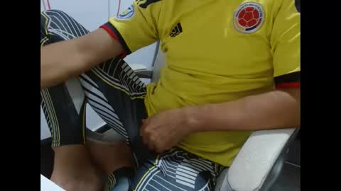 Snapshot of goten7 chatting on October 21, 3:33 am Andres online show from October 21, 3:33 am