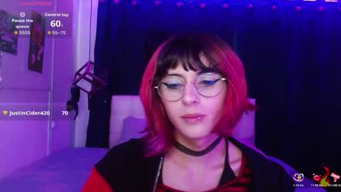 Snapshot of goth_minerva chatting on October 23, 2:18 pm goth_minerva online show from October 23, 2:18 pm