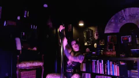 Hezra online show from March 7, 9:37 pm