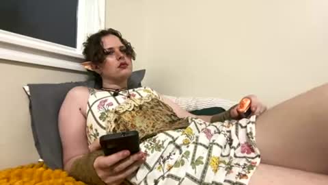 Doll online show from July 17, 12:45 am