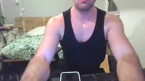 goura2000 online show from March 2, 8:15 pm