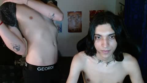 angelito tu novio online show from December 22, 1:01 am