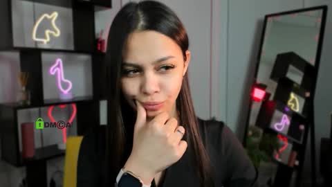 grace_more online show from February 28, 5:50 pm