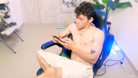 grecia_millercol online show from December 12, 2:15 am