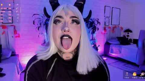   online show from October 23, 7:26 pm