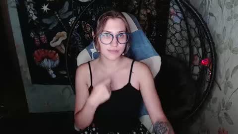 Lina online show from July 27, 1:19 pm