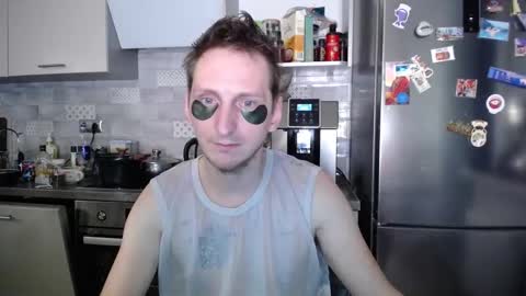 greg_photog online show from October 21, 2:05 am