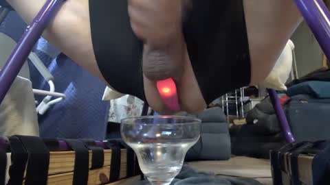 Snapshot of gregbball1 chatting on September 11, 4:25 am electrogee1 online show from September 11, 4:25 am