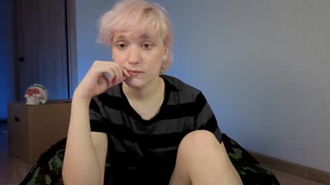 Greg-independent model online show from July 9, 10:47 pm