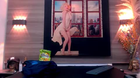 GregorySforza online show from December 2, 7:45 pm