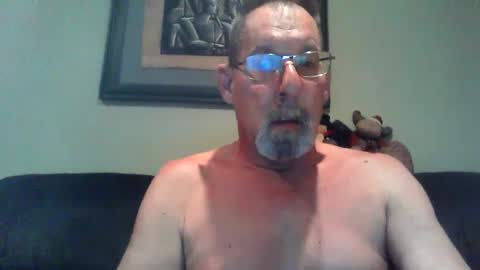 greybeard6868 online show from December 17, 1:38 pm