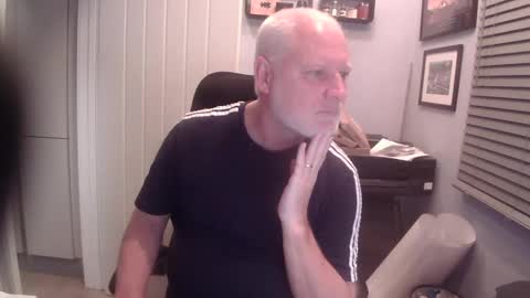 greyfox_6000 online show from February 18, 11:19 pm