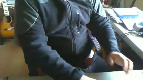 Snapshot of greyhounddog chatting on January 16, 10:42 am greyhounddog online show from January 16, 10:42 am