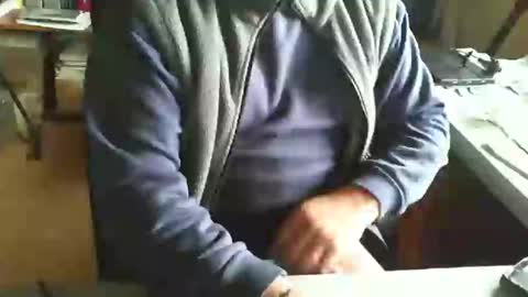 Snapshot of greyhounddog chatting on December 2, 10:35 am greyhounddog online show from December 2, 10:35 am