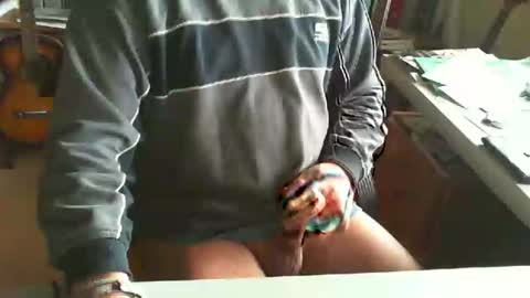 Snapshot of greyhounddog chatting on December 14, 11:50 am greyhounddog online show from December 14, 11:50 am