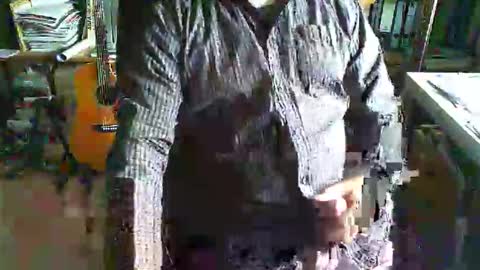 Snapshot of greyhounddog chatting on October 10, 9:48 am greyhounddog online show from October 10, 9:48 am