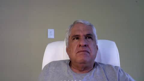 grisa01 online show from February 2, 5:04 pm