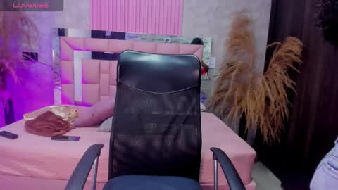    online show from October 17, 7:29 pm