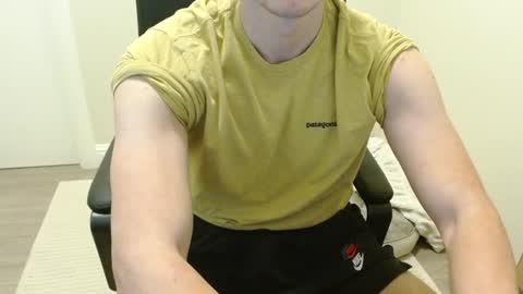 Clark Kent online show from December 11, 4:28 am