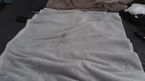 lookng for older in az online show from December 25, 5:47 pm