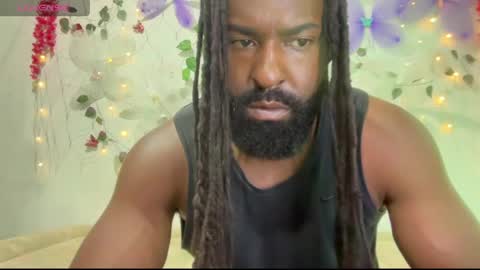 GuapoLivee online show from May 4, 1:23 am