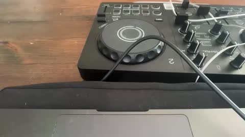 guardiannif_ online show from March 3, 10:11 am