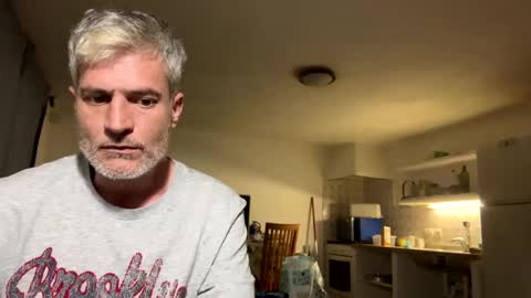 guardiannif_ online show from March 6, 7:43 pm