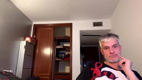 guardiannif_ online show from March 3, 7:49 pm